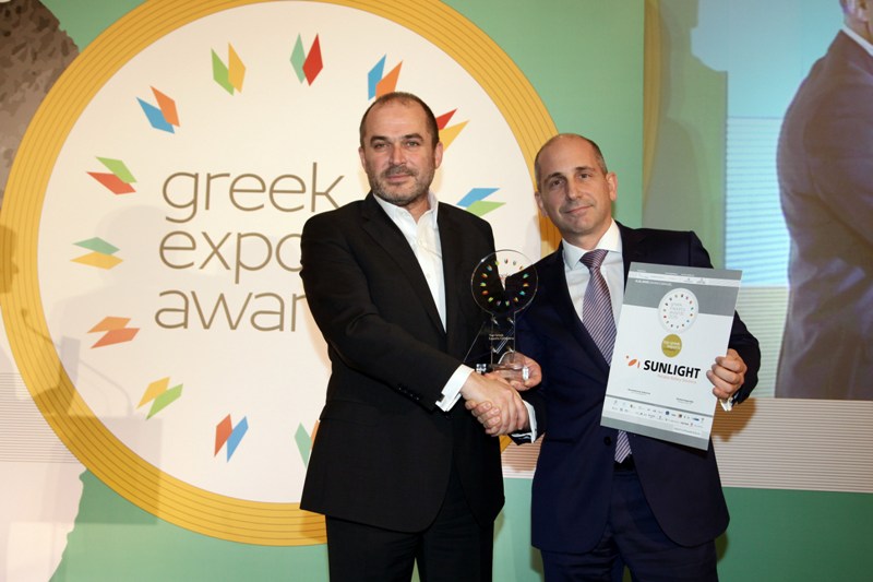 Δύο Κορυφαίες Διακρίσεις για τη ΣΥΣΤΗΜΑΤΑ SUNLIGHT στα Greek Exports Awards - Media