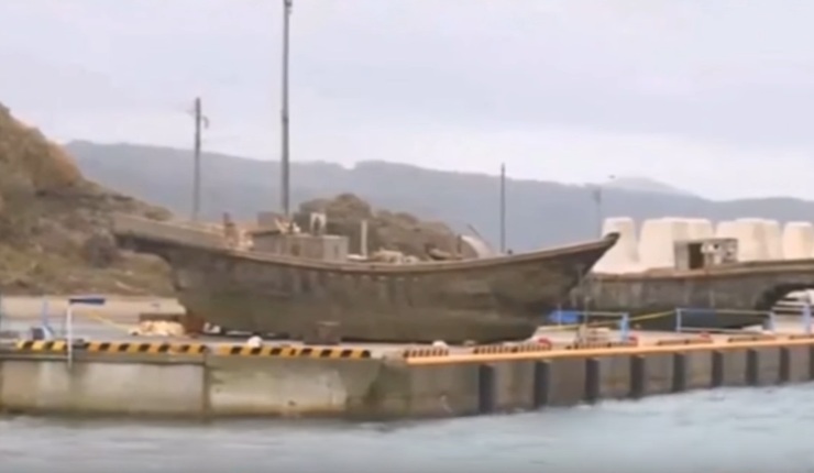 Στόλος-φάντασμα από ξύλινα πλοία, γεμάτος πτώματα, βρέθηκε στην Ιαπωνία (Video) - Media
