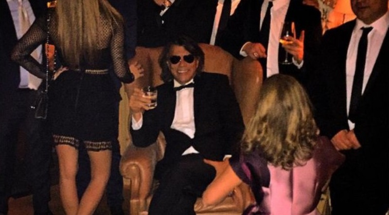 Πώς πέρασε τα Χριστούγεννα ο Ηλίας Ψινάκης στην Ελβετία (Photos) - Media