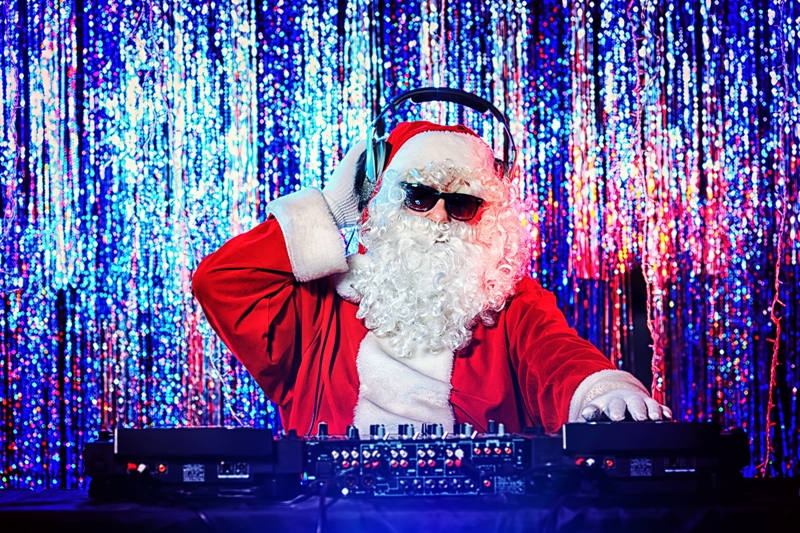 Ο Άγιος Βασίλης που χορεύει... zumba (Video) - Media