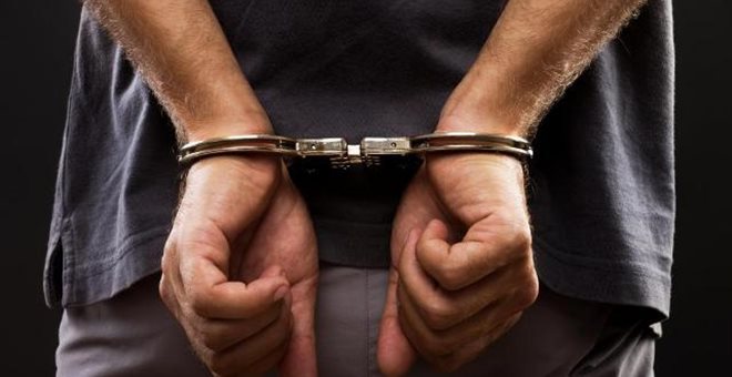 Εξαρθρώθηκε συμμορία ναρκωτικών – Και αστυνομικός ανάμεσα στους 20 συλληφθέντες! - Media