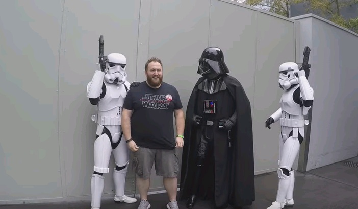 Ανακοίνωσε την εγκυμοσύνη της με τη βοήθεια του «Star Wars» (Video) - Media