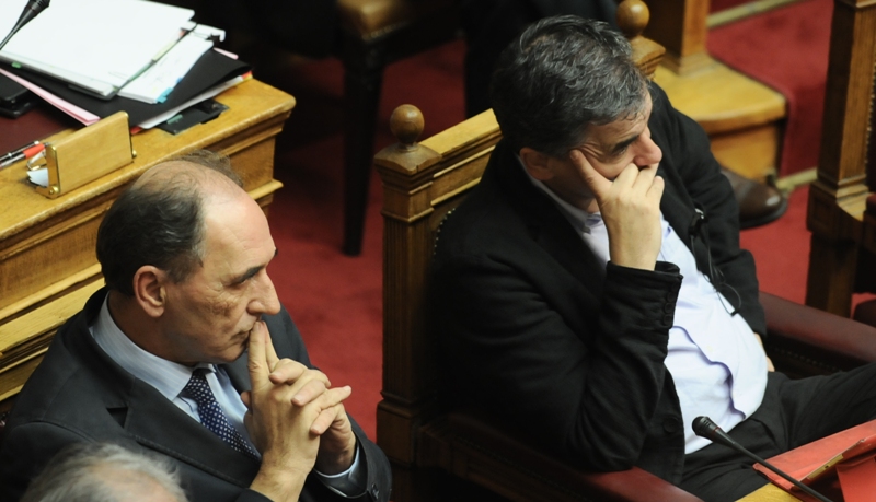 Τα «βρήκαν» κυβέρνηση και θεσμοί-Σε funds μεγάλα επιχειρηματικά δάνεια και στεγαστικά β’ κατοικίας - Media