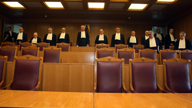 Σύμβουλος της Επικρατείας προσφεύγει στο... Συμβούλιο της Επικρατείας κατά Συμβούλου! - Media