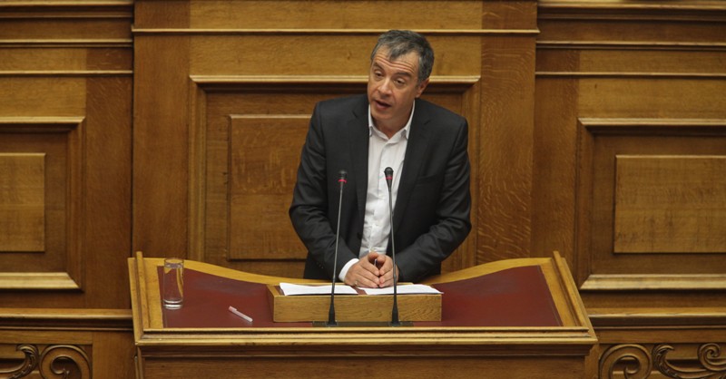 Θεοδωράκης: Το κράτος και η εκκλησία δεν έχουν θέση στις κρεβατοκάμαρες - Media