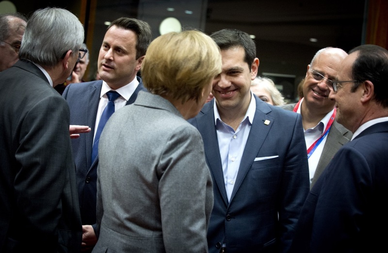 Bild: Ο Τσίπρας παρακάλεσε τη Μέρκελ να αμβλυνθούν οι πιέσεις στην Ελλάδα - Media