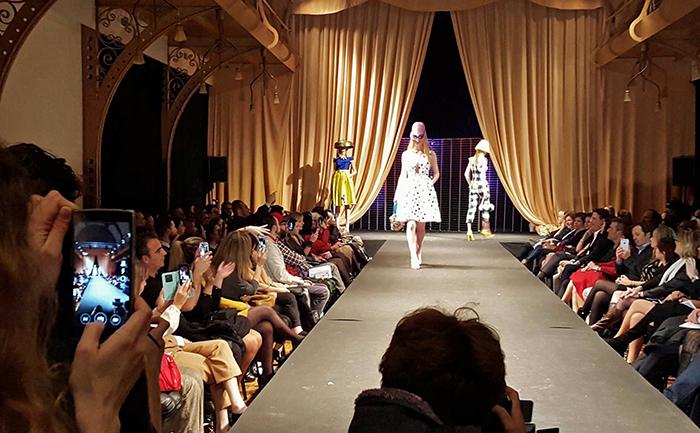 Έλληνες σχεδιαστές μόδας μάγεψαν το βελγικό κοινό - Media