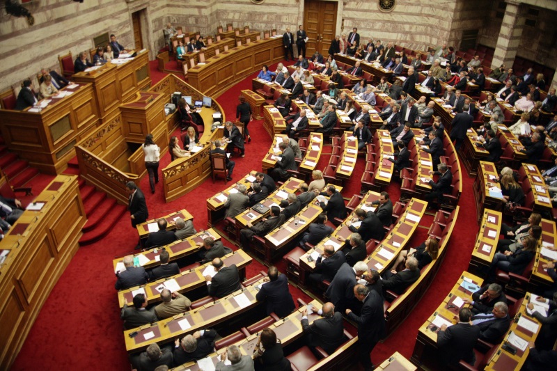Η κυβέρνηση κατηγορεί ΝΔ και ΠΑΣΟΚ ότι δικοί τους πρώην βουλευτές διεκδικούν τα αναδρομικά - Media