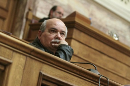 Πρόταση Βούτση για να σταματήσει η «βροχή» από τροπολογίες - Media