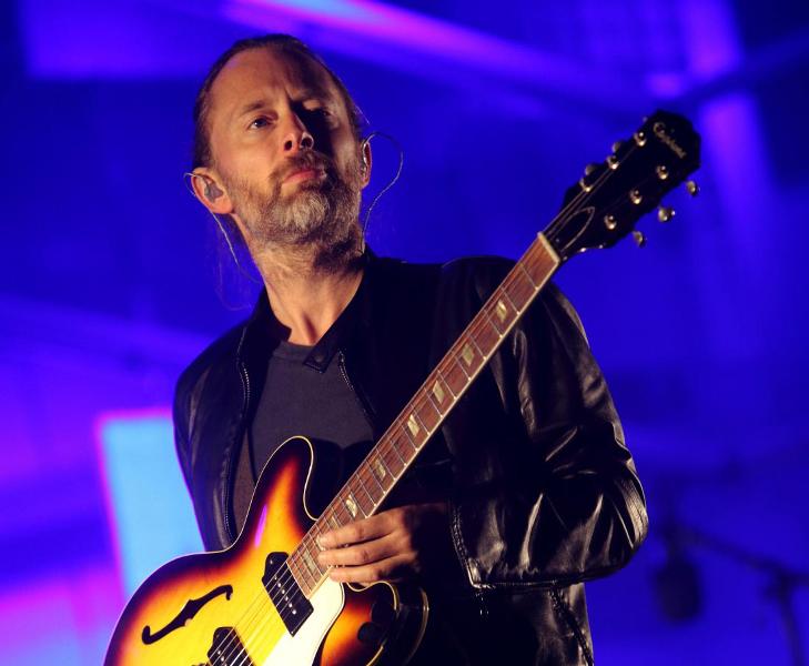 Ο τραγουδιστής των Radiohead ζητάει από τον Άγιο Βασίλη... «λίγη ελπίδα» για τα παιδιά - Media