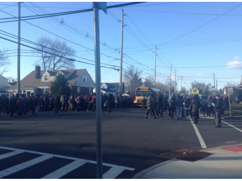 Τρόμος στο Νιου Τζέρσι – Εκκενώθηκαν εννέα σχολεία λόγω τηλεφωνημάτων για βόμβες - Media