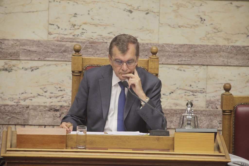 Κρεμαστινός: Όποιος διαφωνεί δημόσια με τον αρχηγό του κόμματος, διαγράφεται αυτόματα - Media