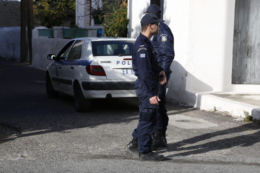 Φρίκη στα Χανιά: Σκότωσε τους γονείς του για να τους ληστέψει - Media