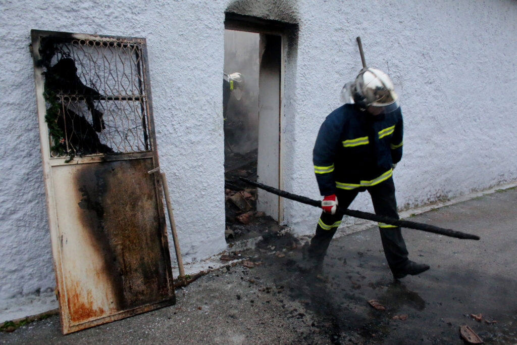 Ηράκλειο: Κάηκε ζωντανός 50χρονος που προσπάθησε να σβήσει τη φωτιά στο σπίτι του     - Media