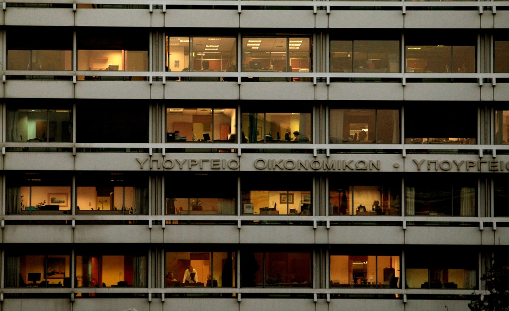 ΥΠΟΙΚ κατά «Βήματος»: Αν θέλουν να κάνουν αντιπολίτευση να έχουν επαφή με την πραγματικότητα - Media