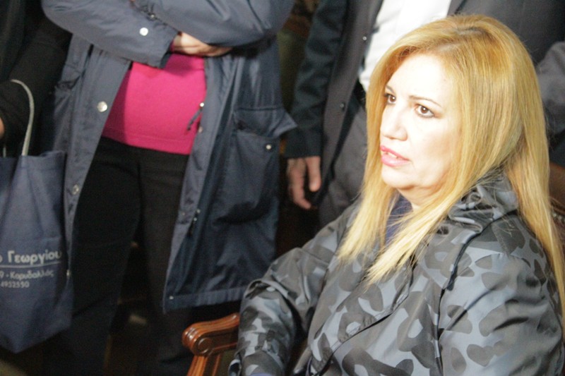 Γεννηματά: Με τον Μητσοτάκη μας χωρίζει άβυσσος - Media