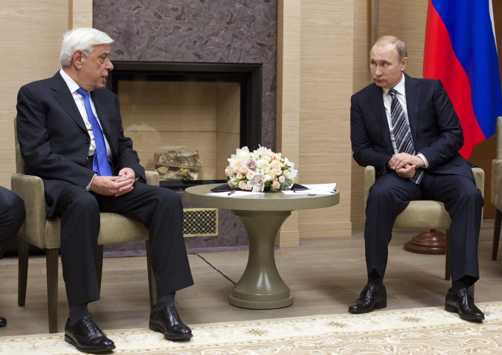 Το «τσαρικό» γεύμα Παυλόπουλου με Πούτιν στο Κρεμλίνο – Αστακοί, οξύρυγχοι Σιβηρίας, σούπα σολιάνκα και σορμπε - Media