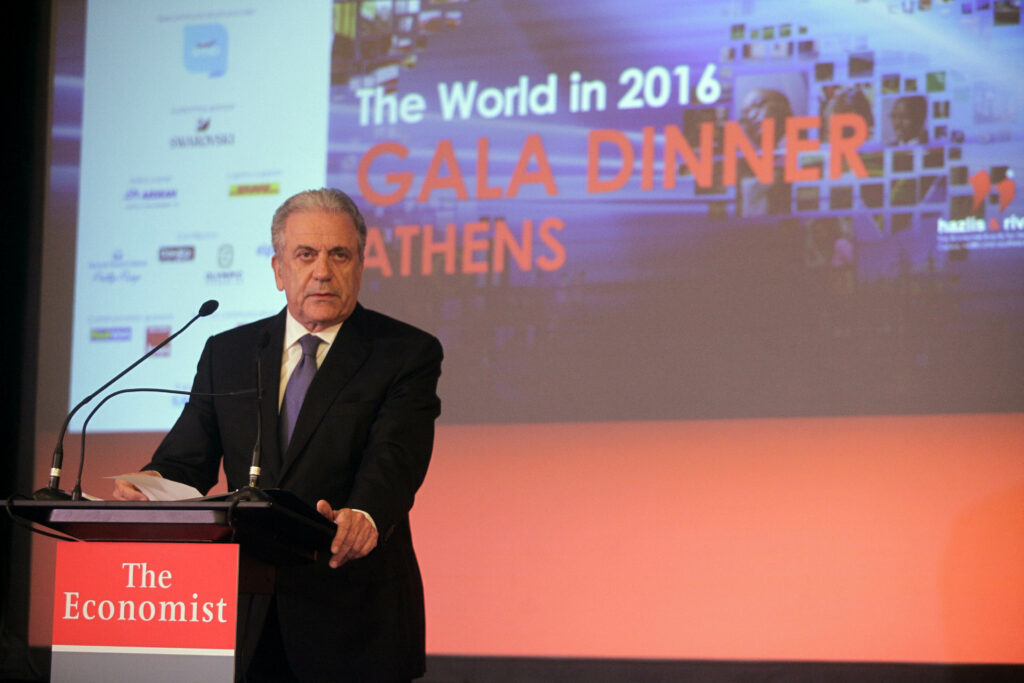 Αβραμόπουλος: Ούτε τέθηκε, ούτε συζητήθηκε έξοδος καμίας χώρας από τη ζώνη Σένγκεν - Media