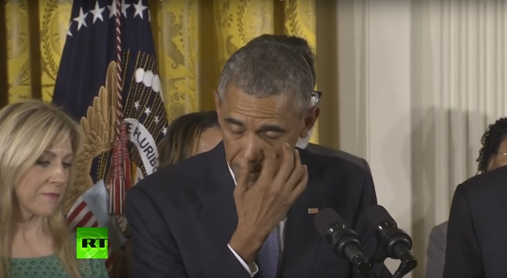 Ιστορικό διάγγελμα Ομπάμα κατά της οπλοκατοχής – Δάκρυσε από τη συγκίνηση (Video) - Media