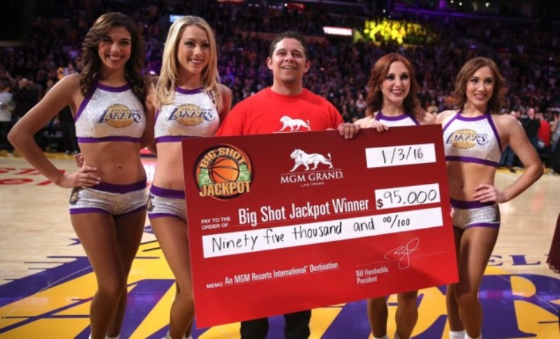 Εύστοχο σουτ αξίας... 95.000 δολαρίων! (Video) - Media