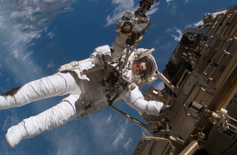 Κορωνοϊός: Οι συμβουλές ενός αστροναύτη για να αντέξετε στην καραντίνα - Media