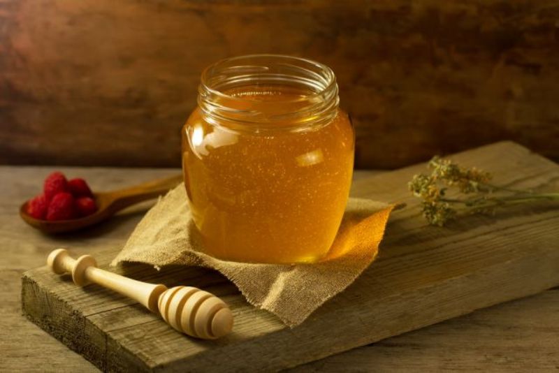 Πώς να φτιάξετε το «μαγικό» ρόφημα με μέλι και κανέλα για να χάσετε βάρος - Media
