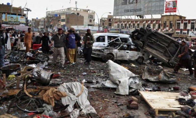 Πακιστάν : 10 νεκροί, 20 τραυματίες από βομβιστική επίθεση - Media