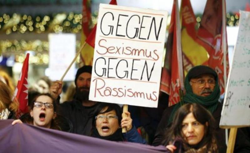 Κολωνία: Σάλος με τις μαζικές σεξουαλικές επιθέσεις σε γυναίκες - Διαδηλωτές κατηγορούν τη Μέρκελ (Photos + Video) - Media
