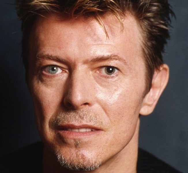 Ανισοκορία: Γιατί τα μάτια του David Bowie είχαν διαφορετικό χρώμα - Media