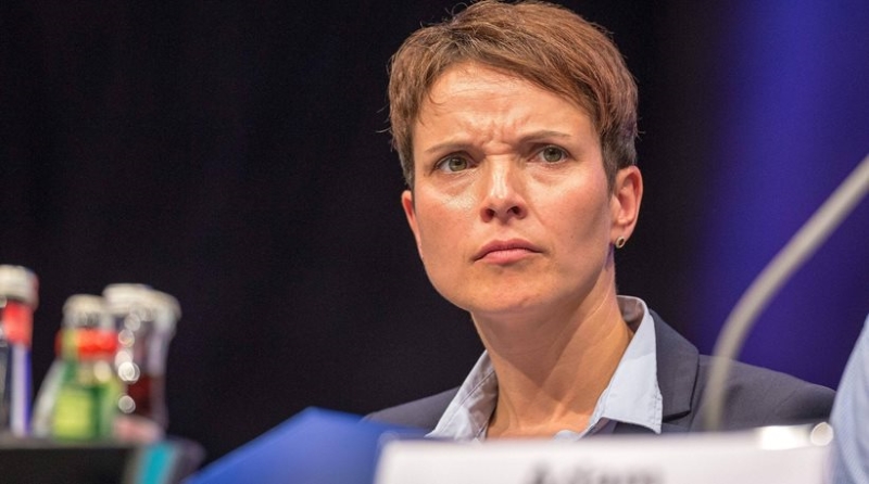 Γερμανίδα πρόεδρος του ξενοφοβικού κόμματος λέει: «Να πυροβολούνται οι πρόσφυγες» - Media