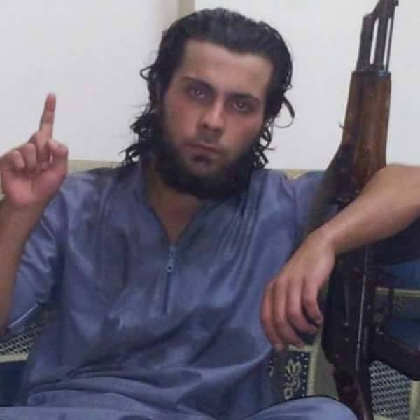 Μαχητής του ISIS εκτέλεσε δημόσια τη μητέρα του - Media