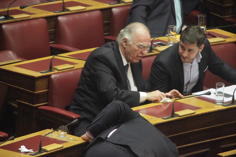 Ο Λεβέντης τα έκανε … μούσκεμα - Media