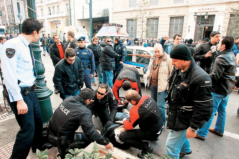 Η επιστολή αντιεξουσιαστή για τη συμμετοχή του στους "ληστές με τα μαύρα" - Media