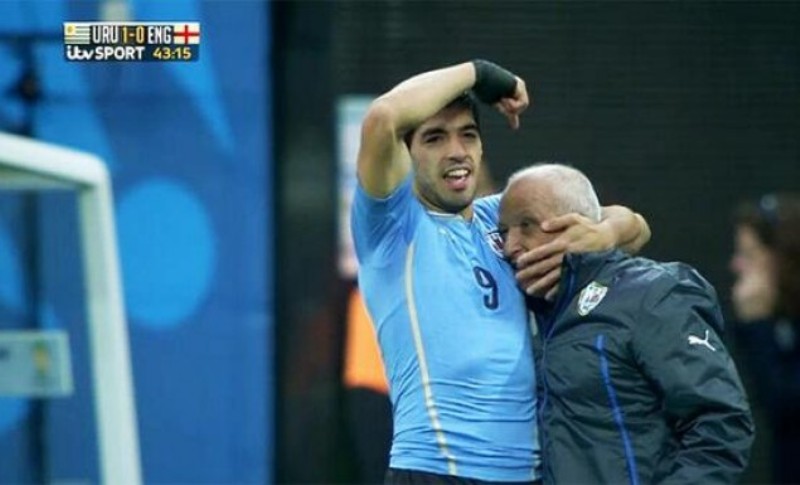 To συγκινητικό αντίο του Σουάρες στον ήρωά του (Photo) - Media