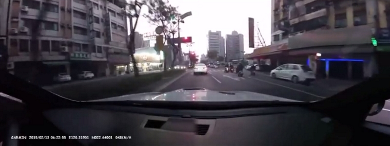 Η μαγκιά με το πανάκριβο γρήγορο αυτοκίνητο, του βγήκε ξινή (Video) - Media