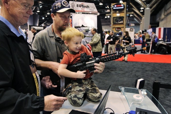 "Τέλος οι συναισθηματισμοί, δικαίωμά μας να οπλοφορούμε": Το λόμπι των υποστηρικτών της οπλοκατοχής αντεπιτίθεται - Media