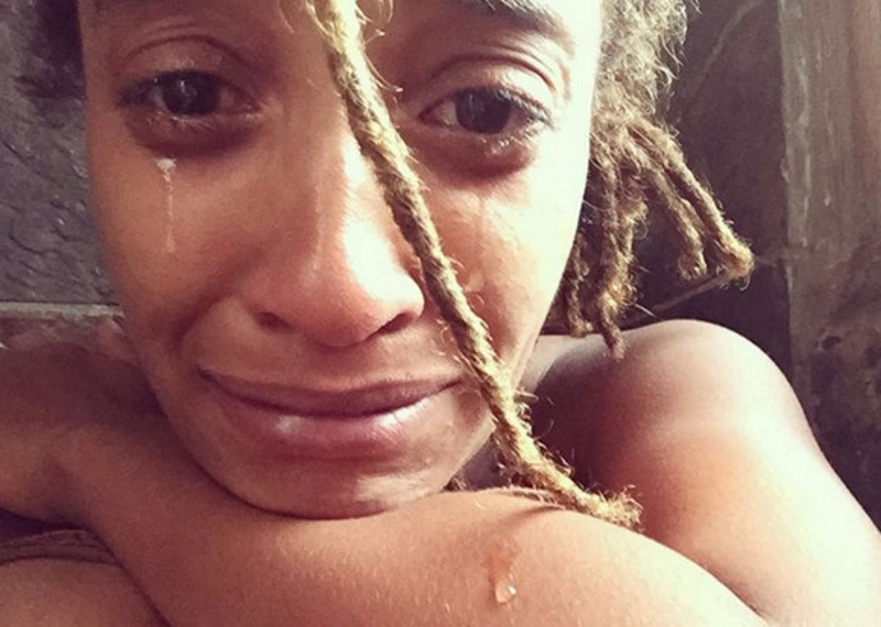 Αυτά είναι τα πικρά, μαύρα δάκρυα του πόνου, μιας γυναίκας που μόλις βιάστηκε  - Media