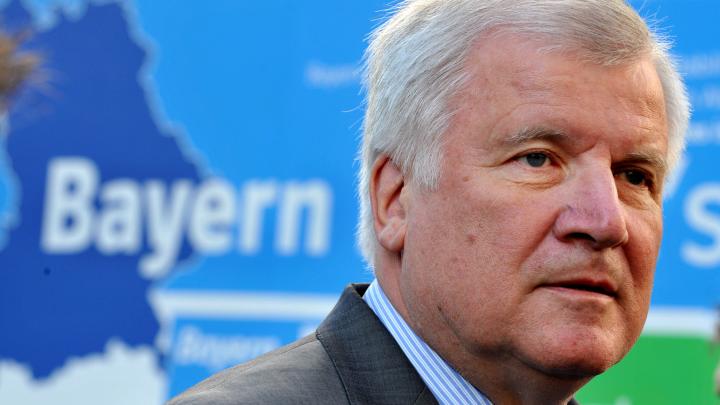 Κατέρρευσε Γερμανός πολιτικός αρχηγός κατά τη διάρκεια ομιλίας - Media