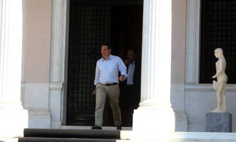 «Μαχαίρι» στα κοντοσούβλια ντελίβερι στο Μαξίμου - Media