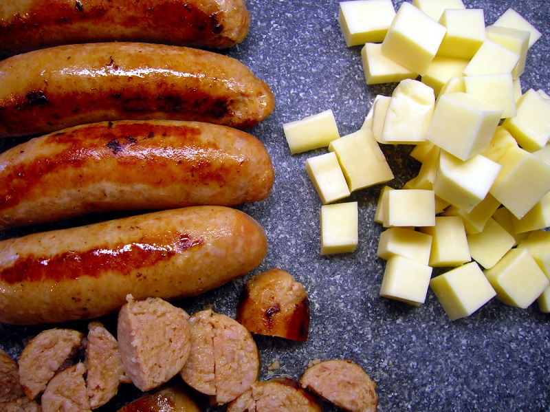 Και όμως, υπάρχουν τυριά και λουκάνικα που κάνουν καλό στην υγεία - Media