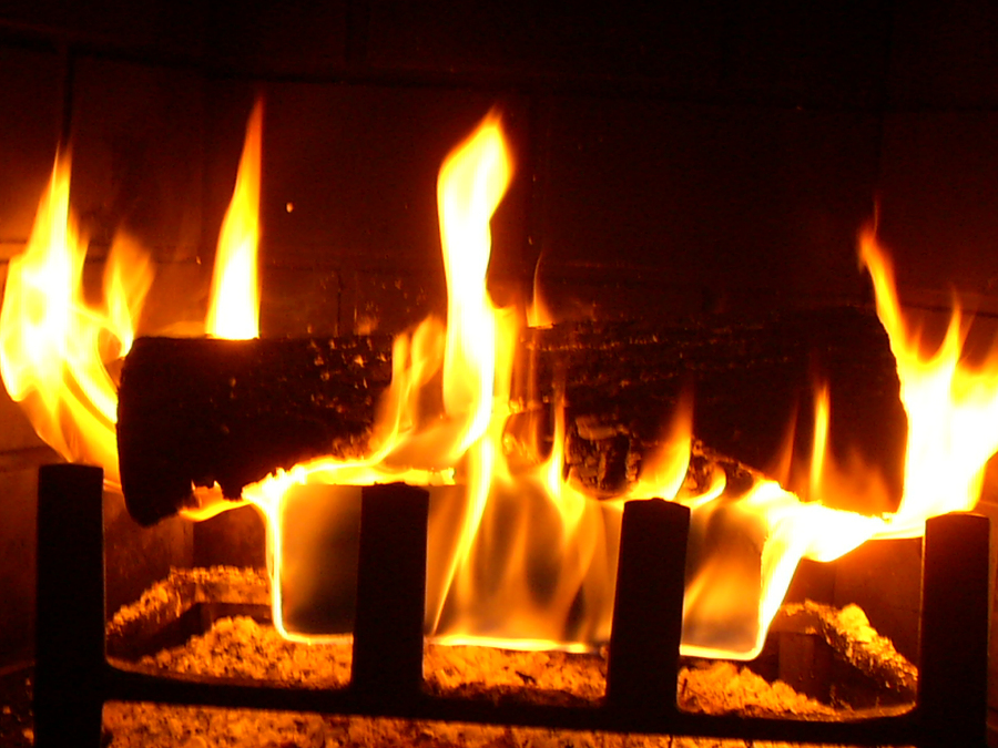 Λέσβος: Ηλικιωμένος πέθανε από τις αναθυμιάσεις του τζακιού του - Media