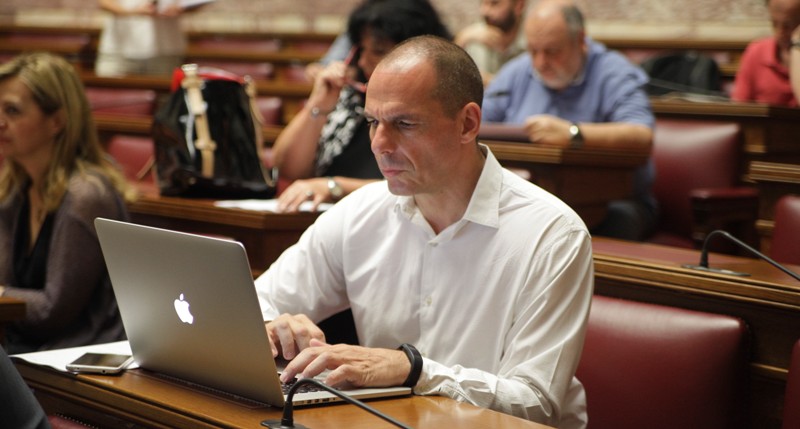 Βαρουφάκης: Όσοι συγκρουστήκαμε με τον Τσίπρα τώρα πρέπει να βάλουμε πλάτες - Media