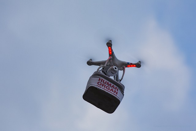 Τα drones σώζουν ζωές - Πως η τεχνολογία κερδίζει την μάχη με το χρόνο για τις μεταμοσχεύσεις  - Media