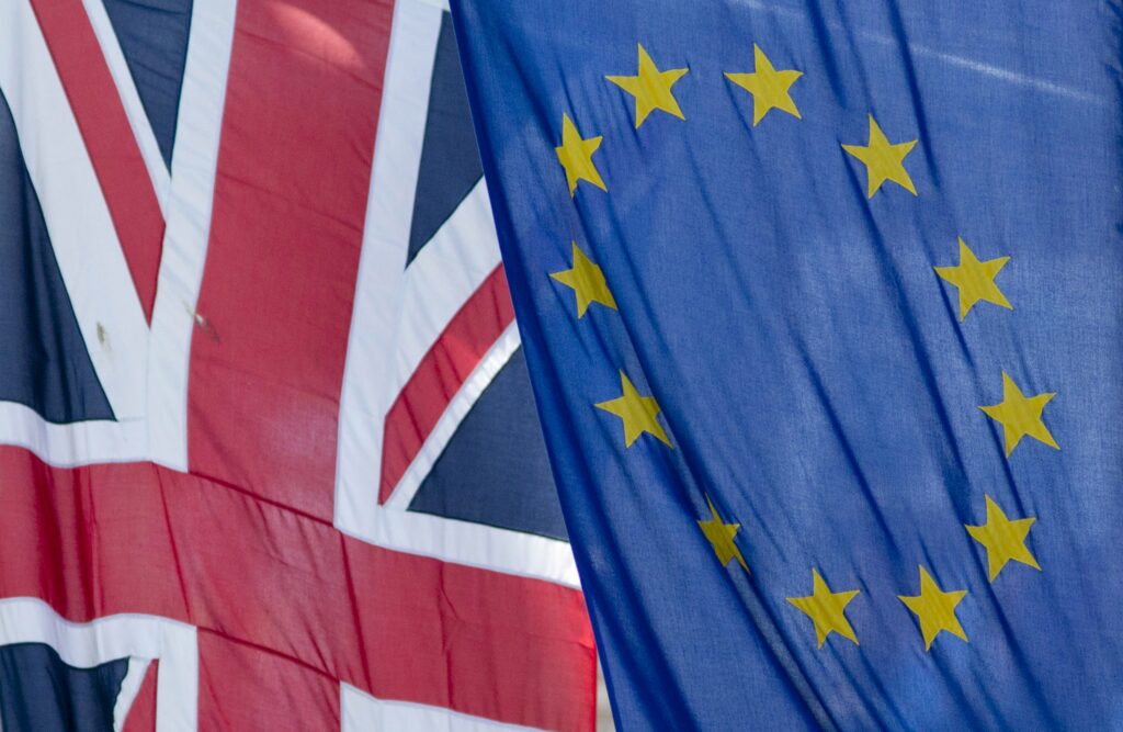 Το Brexit κερδίζει έδαφος - Η Βρετανία μπορεί τελικά να εγκαταλείψει την ΕΕ - Media