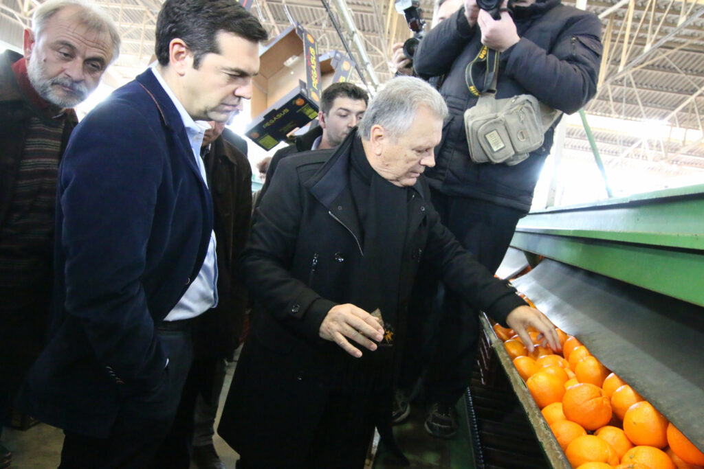 Τη Δευτέρα η συνάντηση Τσίπρα με αγρότες - Media