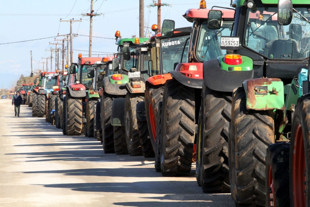 Τα ενεργά μπλόκα των αγροτών - Κλειστά τα Τέμπη και εθνική οδός Αθηνών-Κορίνθου - Media