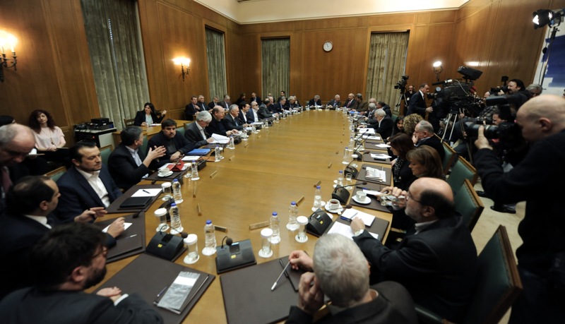 Παγιδευμένοι στα ερείπια - Media