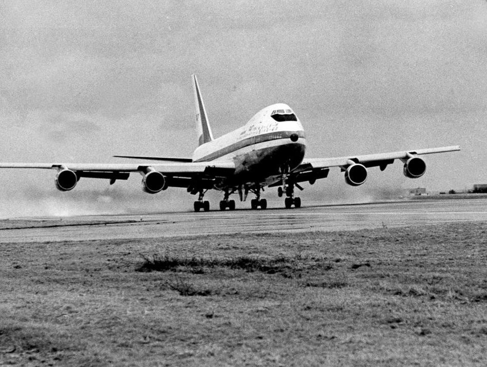 Δύο Boeing 747 πουλήθηκαν μέσω internet - Media
