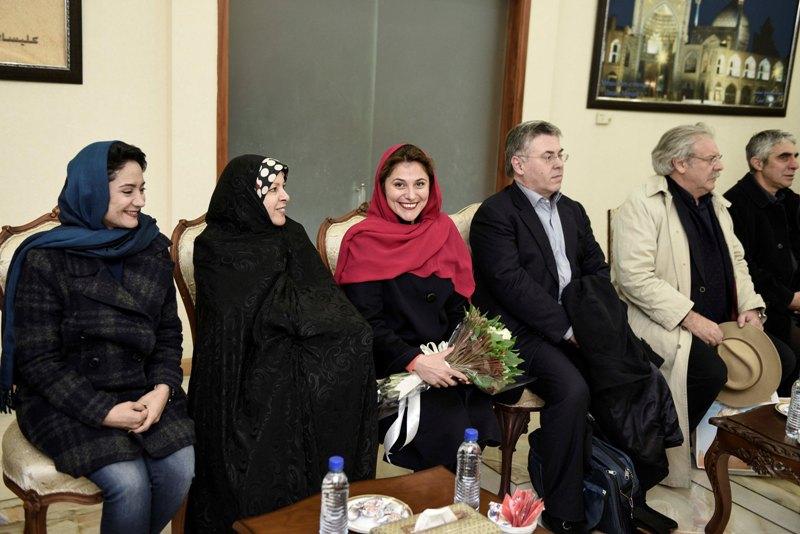 Πάγκαλος κατά Μπέτυς για τις… μαντίλες της στο Ιράν - Media