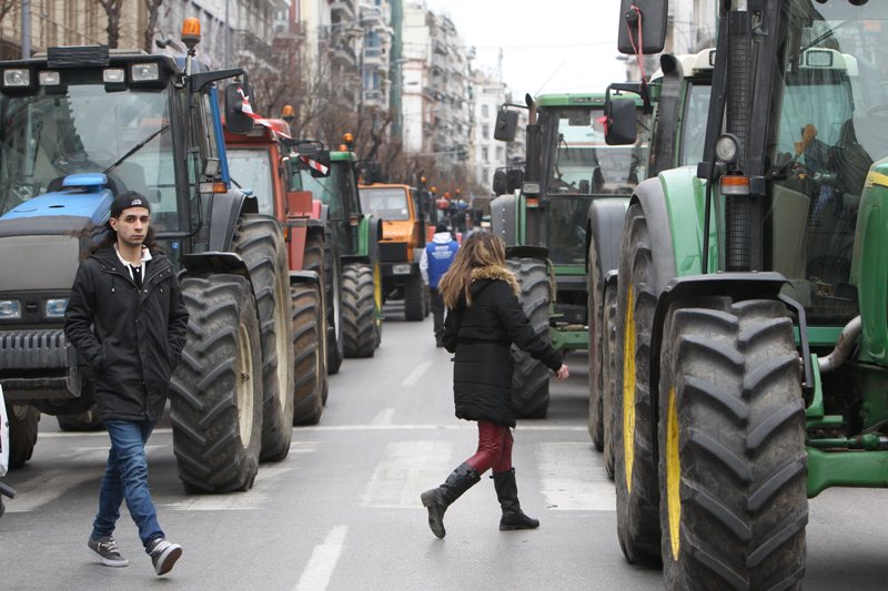 Η... απόβαση των αγροτών στο Σύνταγμα - Αποφασισμένοι να φθάσουν με τα τρακτέρ τους - Media